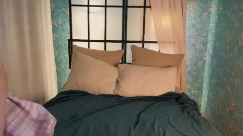 adrian online show from February 12, 5:46 am