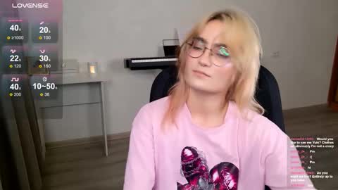 _meow_neko_ online show from November 11, 10:33 pm