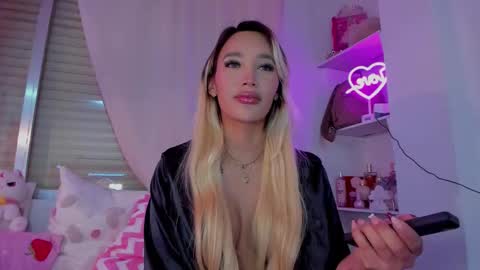   online show from December 17, 8:58 pm