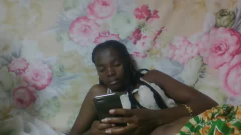 aadienne online show from March 13, 7:19 pm