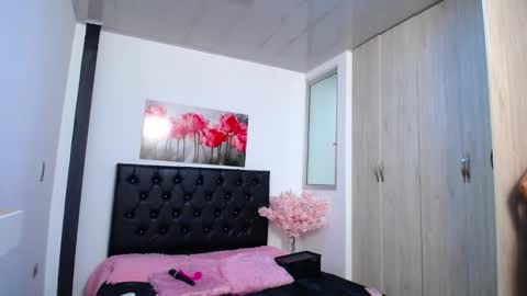 Abigail online show from February 3, 12:32 pm