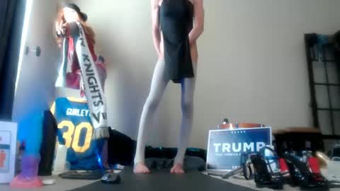 Snapshot of adamseve777 chatting on January 3, 7:39 pm TaylorSexbot online show from January 3, 7:39 pm