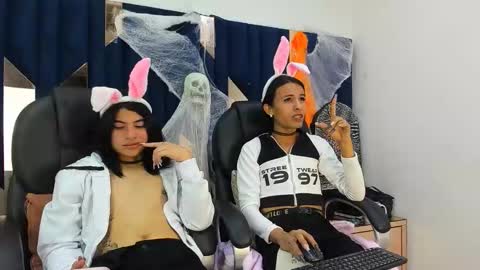 aisha_hotts777 online show from November 1, 3:04 am