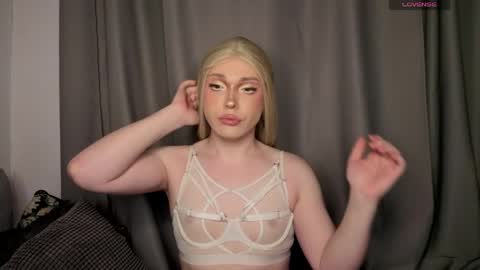 ALENA  INDEPENDENT MODEL online show from May 14, 8:57 am