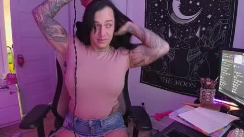 Snapshot of alexyasnow chatting on October 30, 5:34 pm alexyasnow online show from October 30, 5:34 pm