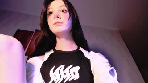 Snapshot of alice__aris chatting on January 28, 1:05 pm Alice Aris online show from January 28, 1:05 pm