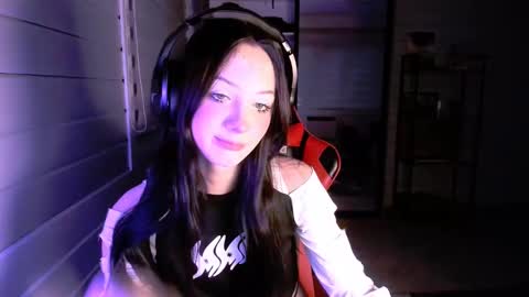 Snapshot of alice__aris chatting on February 27, 3:26 pm Alice Aris online show from February 27, 3:26 pm