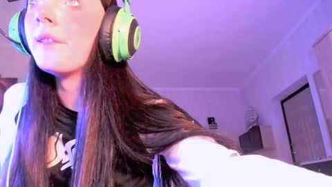 Snapshot of alice__aris chatting on March 7, 2:15 pm Alice Aris online show from March 7, 2:15 pm