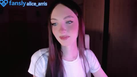 Snapshot of alice__aris chatting on October 16, 7:46 pm Alice Aris online show from October 16, 7:46 pm