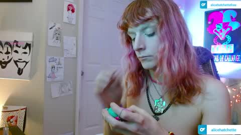 Alice Hatchette online show from April 1, 7:11 pm