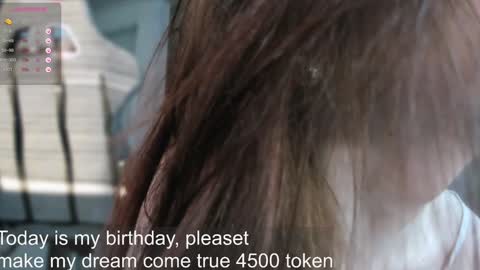 Snapshot of alina_39 chatting on December 11, 11:47 am alina_39 online show from December 11, 11:47 am