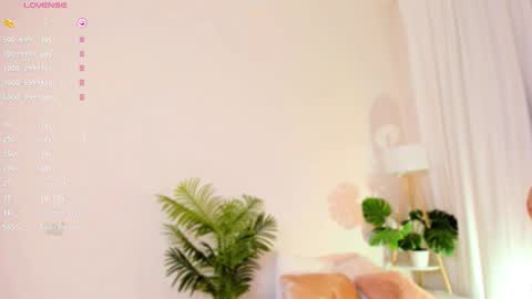 Snapshot of alina_39 chatting on October 2, 4:17 pm alina_39 online show from October 2, 4:17 pm