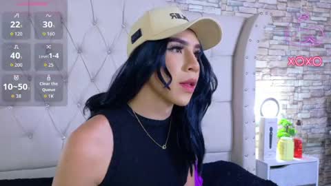 Hazel Bowie online show from April 17, 10:33 pm