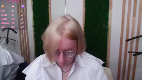 Hi im Amanda online show from July 10, 12:09 pm