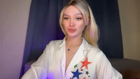 amelinckx online show from March 23, 3:44 am