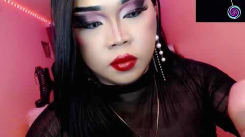 Queen Mireska online show from November 4, 6:18 pm