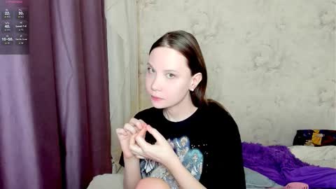 Snapshot of angel_doll585 chatting on September 25, 11:45 pm Fallen Angel online show from September 25, 11:45 pm