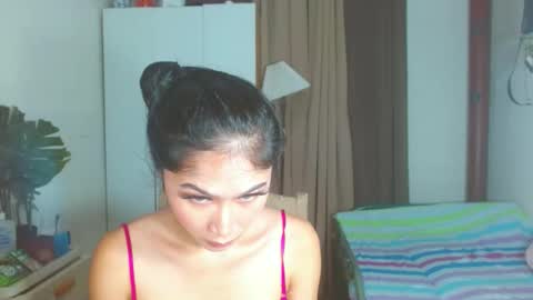 Snapshot of angela_mccollins chatting on December 26, 9:15 pm angela online show from December 26, 9:15 pm