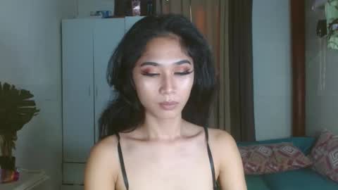 Snapshot of angela_mccollins chatting on February 13, 10:54 pm angela online show from February 13, 10:54 pm