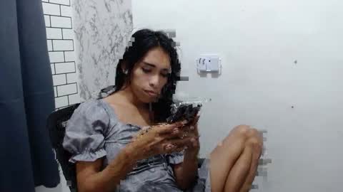 Snapshot of angelamonroe chatting on February 19, 12:00 pm SENORITA online show from February 19, 12:00 pm