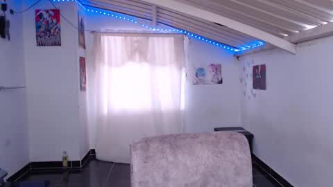 Danielle online show from December 19, 7:51 pm