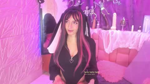 Snapshot of angellike_doll chatting on October 14, 11:15 pm Angellike online show from October 14, 11:15 pm
