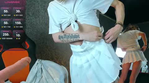 Angel online show from April 8, 6:31 pm