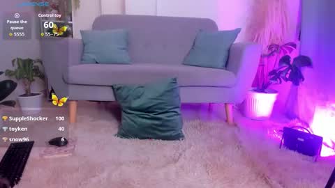 Anntonia Woods  online show from October 18, 3:21 am