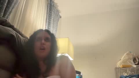 Snapshot of ariawestlove chatting on February 18, 4:26 am Aria online show from February 18, 4:26 am