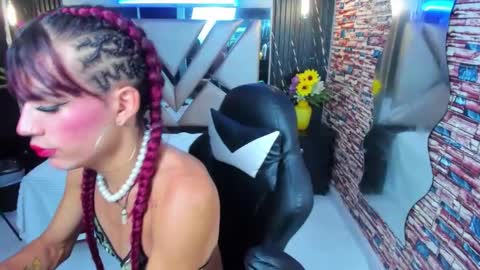 arielle_soren online show from January 9, 9:31 pm