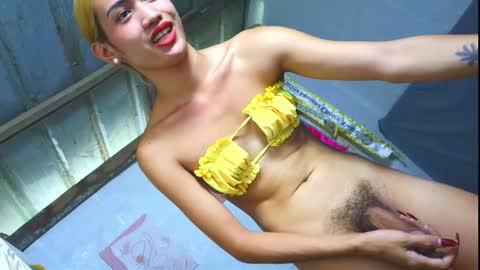 LOVELY LORAINE online show from October 30, 8:02 am