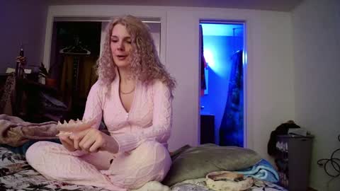 AstoriaLove online show from January 28, 1:39 am