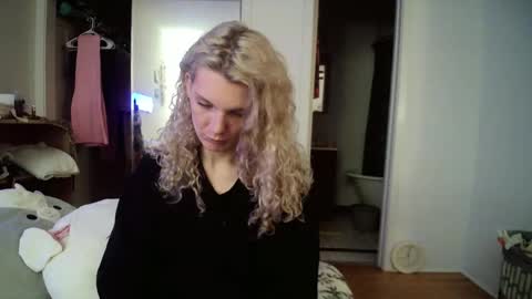 AstoriaLove online show from March 5, 12:56 am