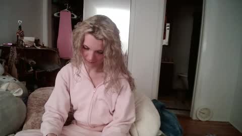 AstoriaLove online show from March 6, 1:42 am