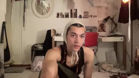 Astro Doll online show from December 18, 8:03 pm