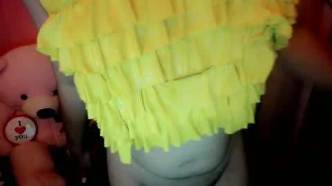 cute online show from May 31, 10:22 pm