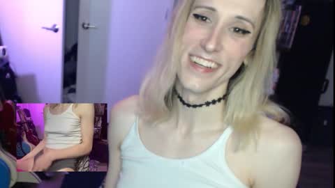 Ava online show from February 14, 9:32 pm