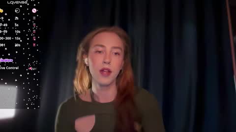 avril_pearly_ online show from March 16, 11:03 am