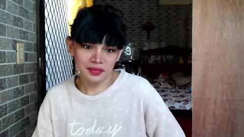 aymkyline online show from October 16, 6:14 am