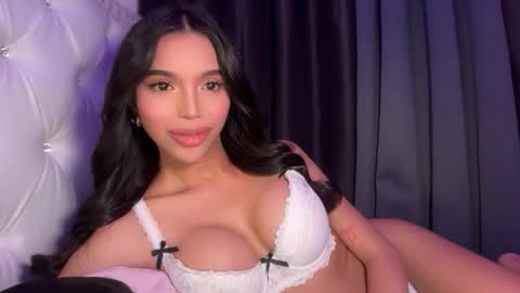 babysabrinaxx online show from November 15, 8:07 pm