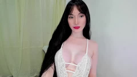 erin online show from February 25, 11:00 pm