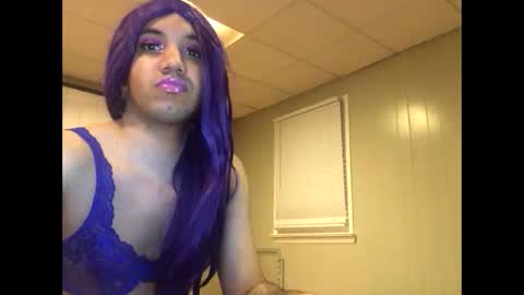 Snapshot of barbiegutzfan3 chatting on September 22, 2:39 am Tsbaby301 online show from September 22, 2:39 am