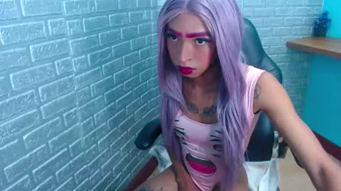 IM BELLA online show from November 8, 6:52 pm