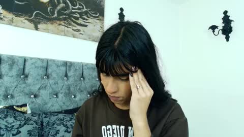 Bella online show from December 18, 11:21 pm