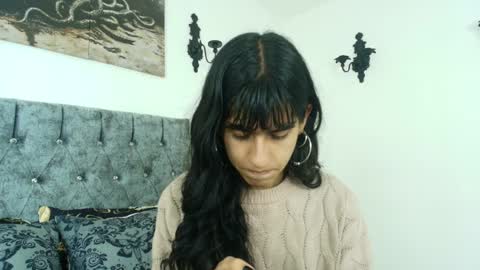 Bella online show from March 31, 1:40 am