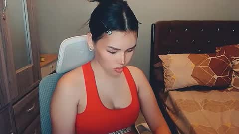 Mia online show from March 23, 3:06 pm