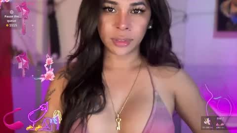 Snapshot of bigcockamanda23 chatting on January 8, 5:15 pm queen amanda online show from January 8, 5:15 pm