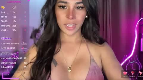 Snapshot of bigcockamanda23 chatting on October 27, 12:24 pm queen amanda online show from October 27, 12:24 pm