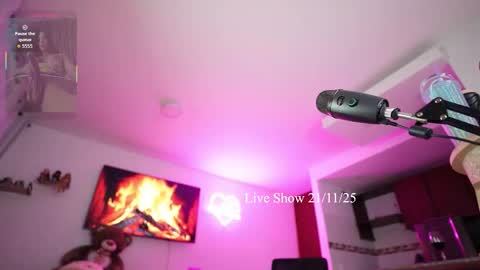 bitchysalome online show from November 22, 1:51 am