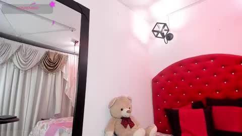   online show from March 1, 12:23 pm